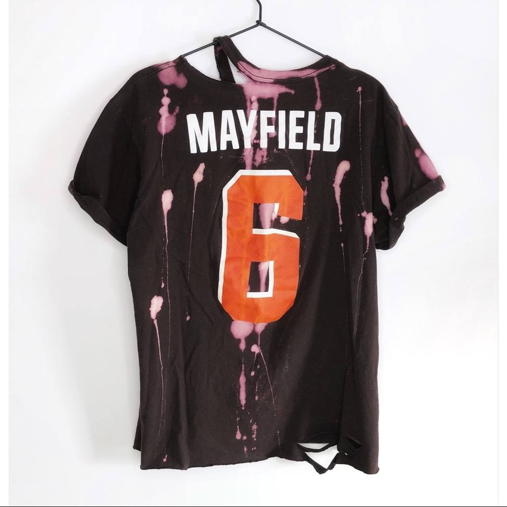 Distressed Browns Mayfield Jersey Tee